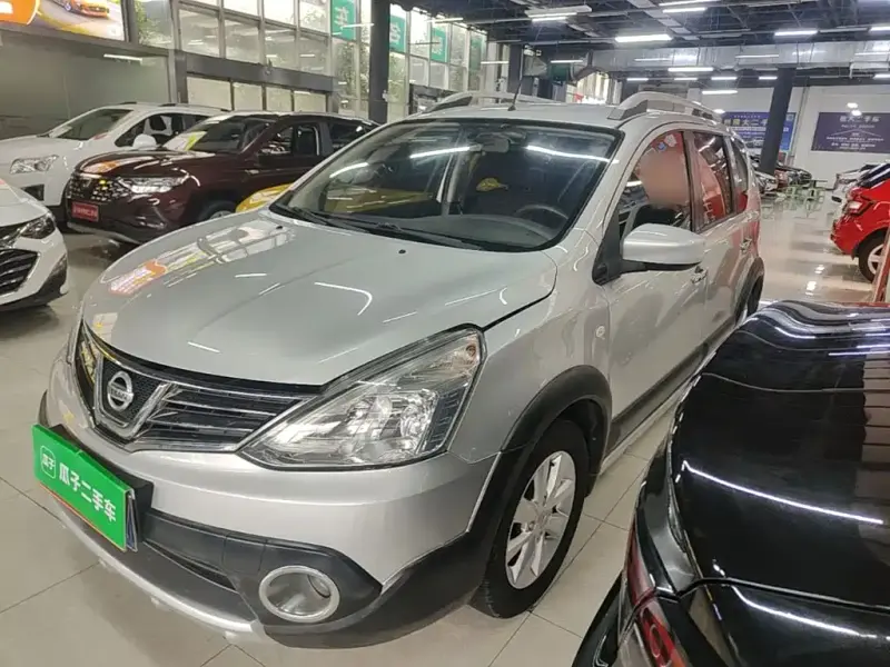 Nissan Livina, 2015