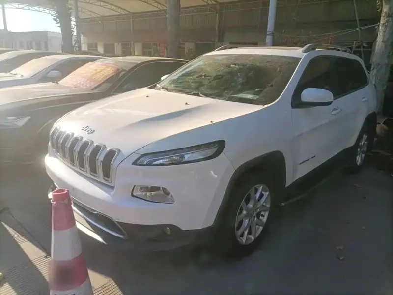 Jeep Cherokee Jeep Cherokee 2017 2.4L Leading Edition, 2018 — фото 1