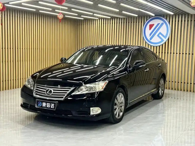 Lexus ES, 2010