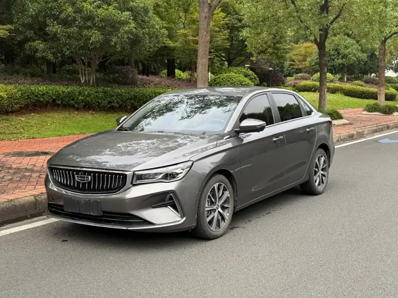 Geely Emgrand Geely Emgrand 2022 No. 4 Gen 1.5L CVT Premium Type, 2021 — фото 1