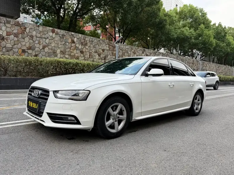 Audi A4L, 2014
