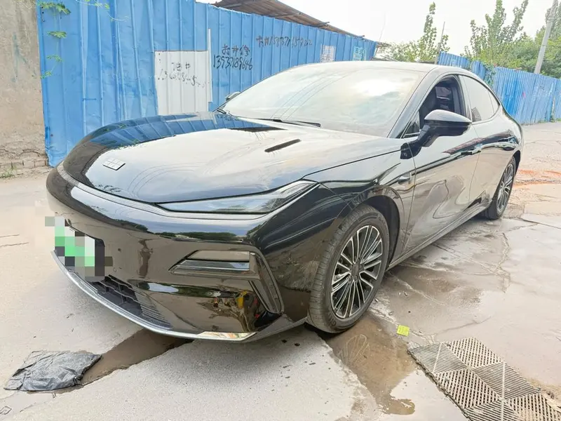 Galaxy Xingyao 8 PHEV 130km EM-i Premium Edition, 2025 — фото 1