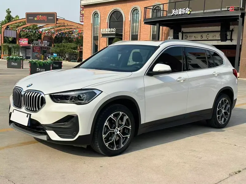 BMW X1 sDrive25Li Leading Version, 2022 — фото 1