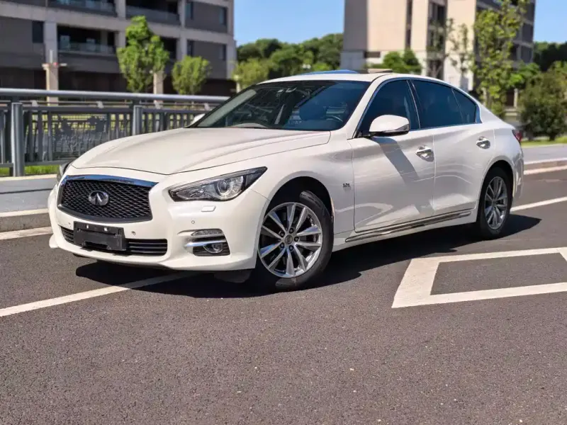 Infiniti Q50L, 2017