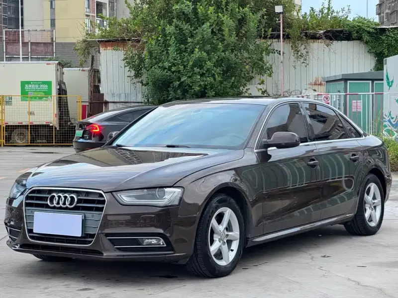 Audi A4L, 2015