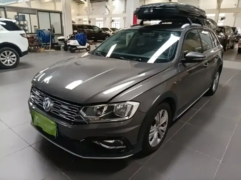 Volkswagen C-Trek Volkswagen C-Trek 2017 230TSI DSG Comfort Type, 2018 — фото 1