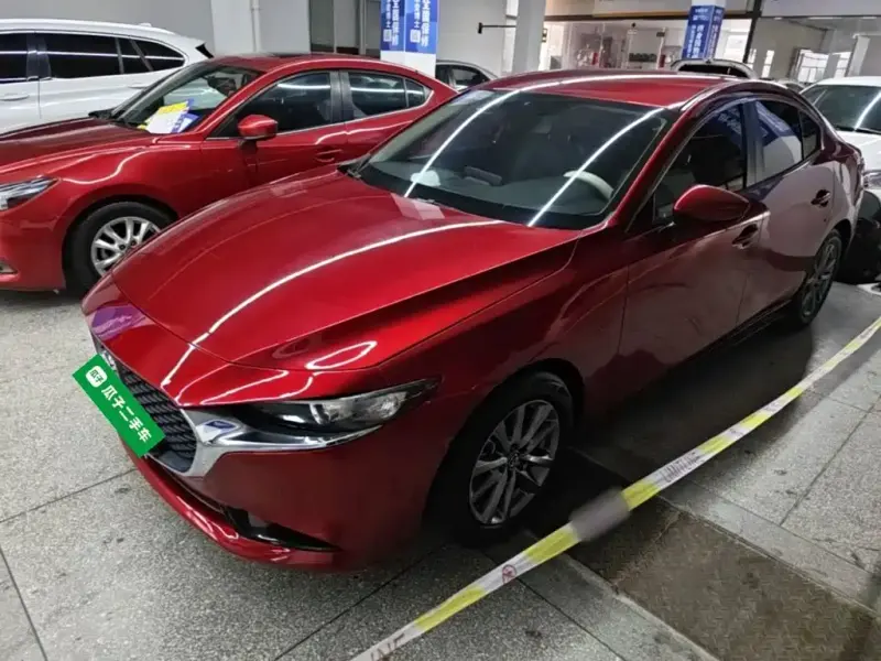 Mazda 3 Axela Mazda 3 Axela 2020 1.5L Auto Quality Beauty Edition, 2021 — фото 1