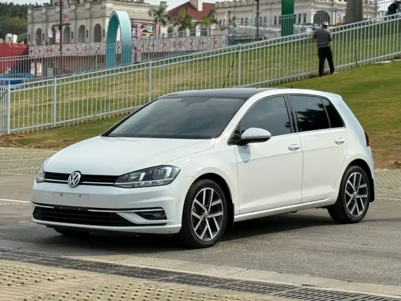 Volkswagen Golf, 2020