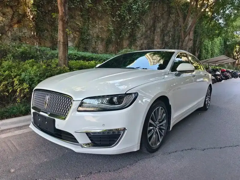 Lincoln MKZ, 2020
