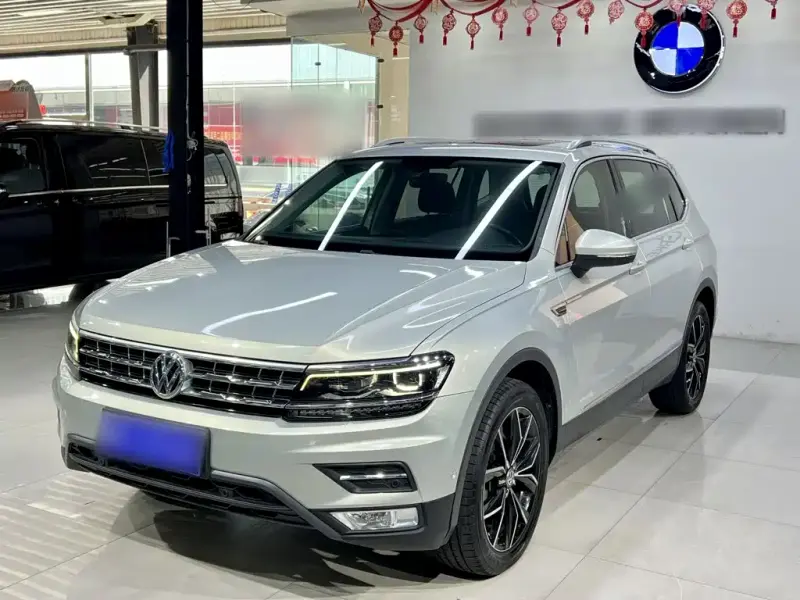 Volkswagen Tiguan L, 2017