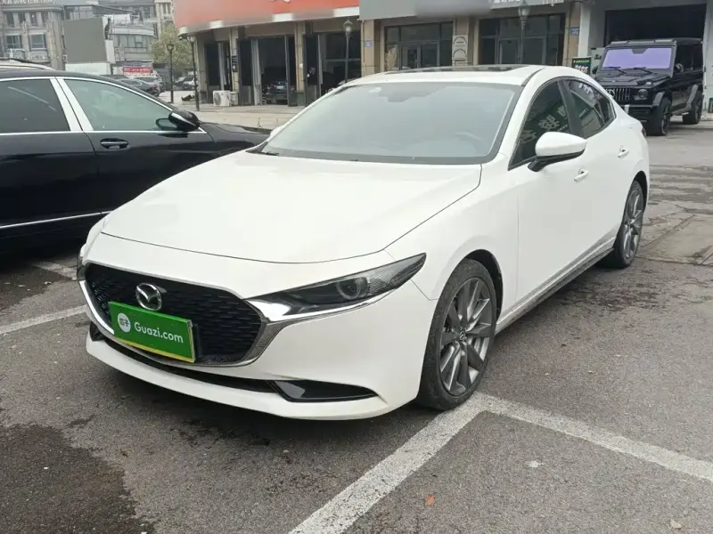 Mazda 3 Axela Mazda 3 Axela 2021 2.0L Auto Quality Shine Edition, 2022 — фото 1