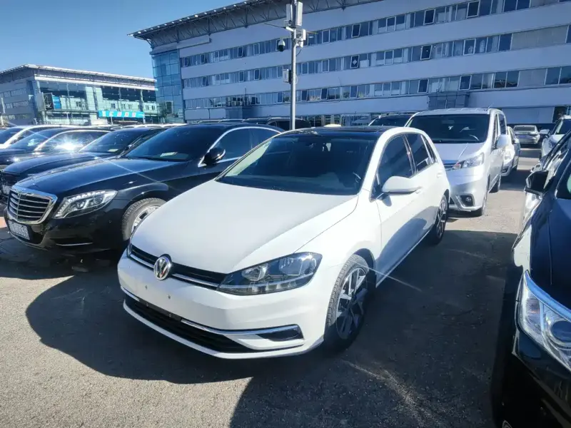 Volkswagen Golf, 2020