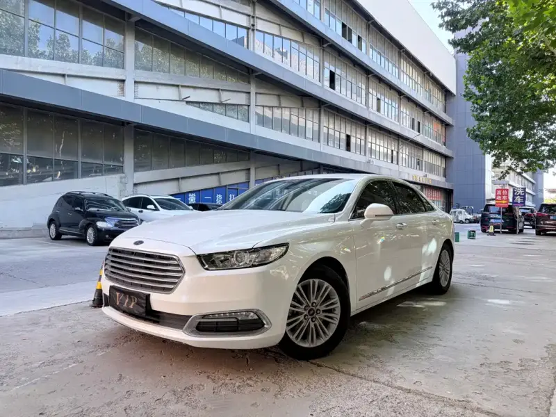 Ford Taurus Ford Taurus 2015 EcoBoost 245 Fashion Type, 2016 — фото 1