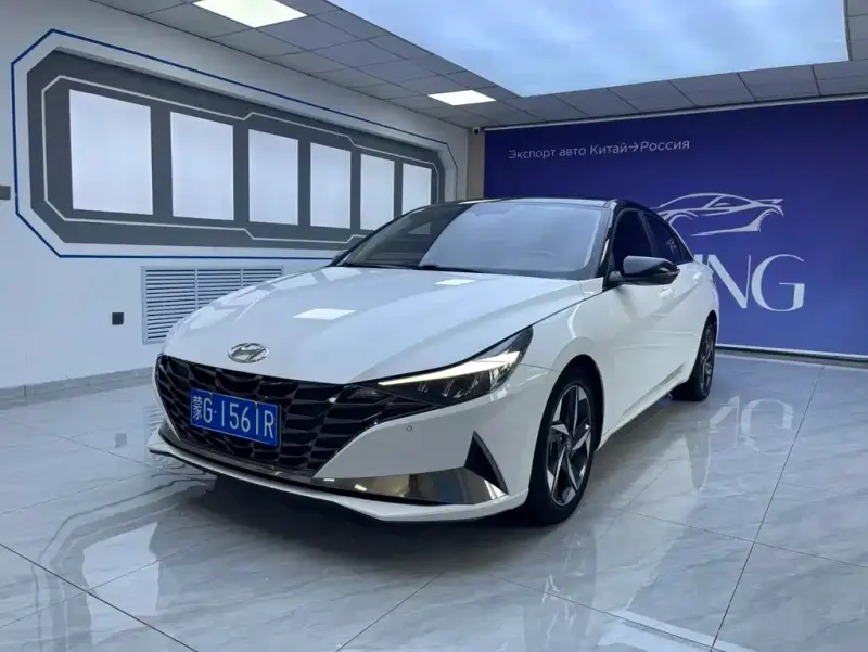 Hyundai Elantra, 2023