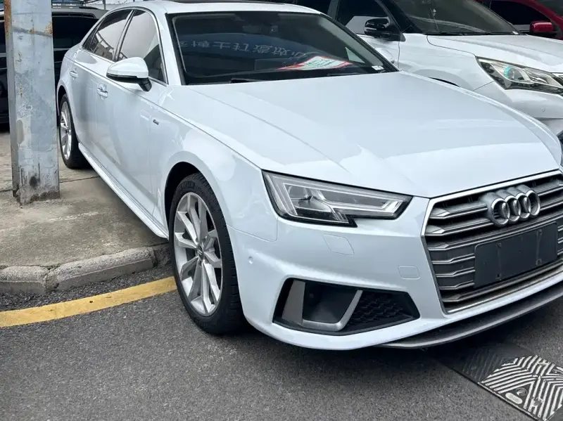 Audi A4L, 2019