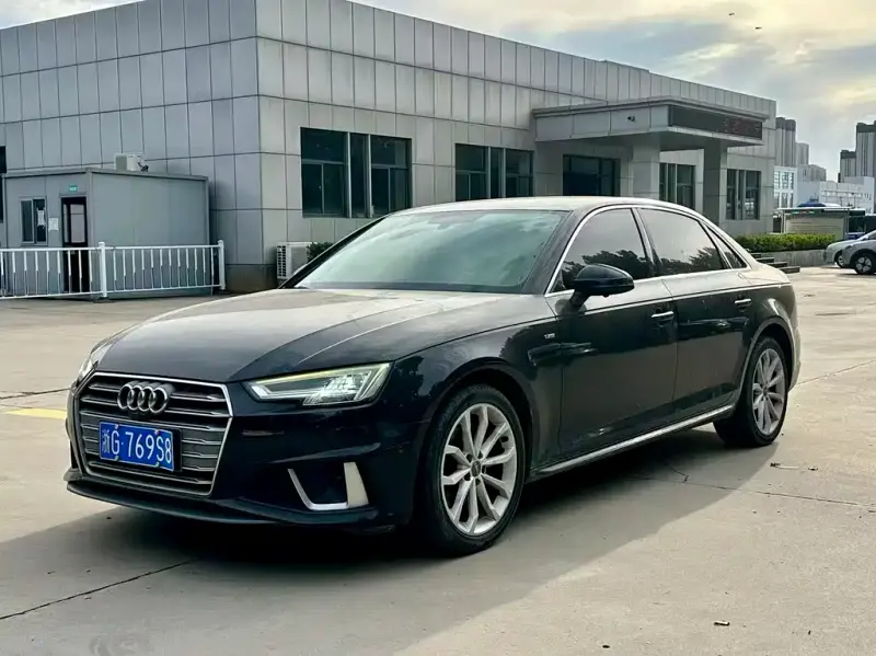 Audi A4L, 2019