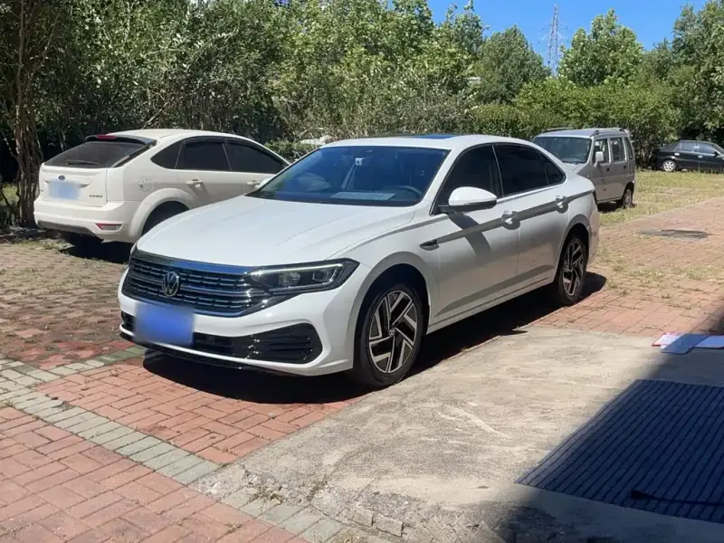 Volkswagen Sagitar, 2025