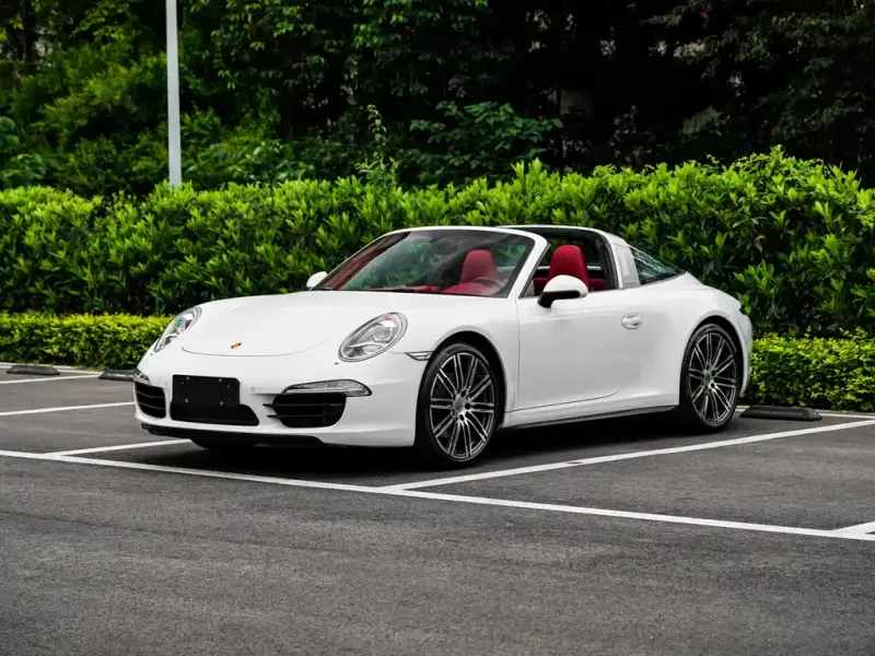Porsche 911, 2015