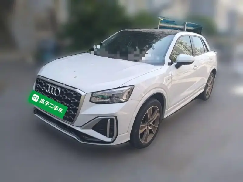 Audi Q2L, 2022