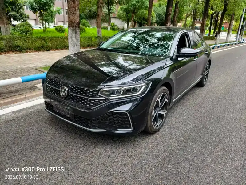 Volkswagen Passat, 2025
