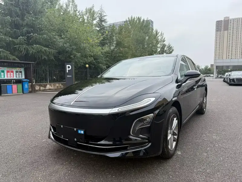 Hongqi E-QM5, 2026