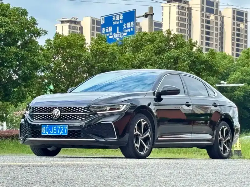 Volkswagen Passat, 2024