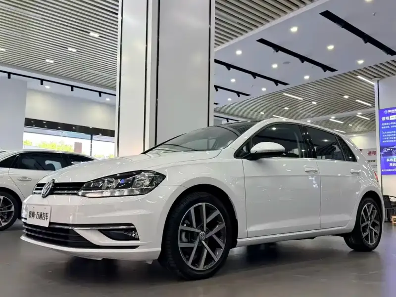 Volkswagen Golf, 2020