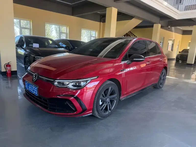 Volkswagen Golf, 2022