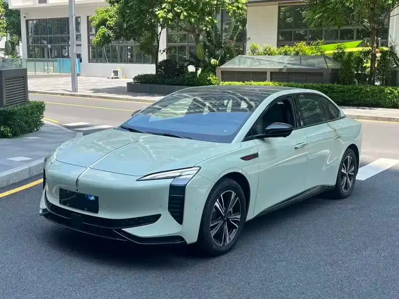 Hongqi EH7, 2026