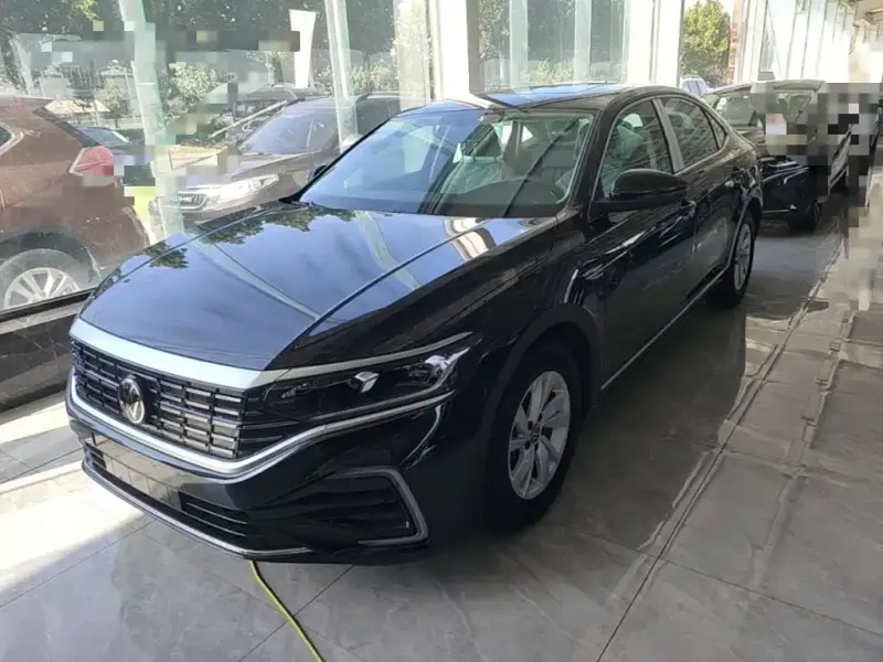 Volkswagen Passat PHEV плагин-гибрид 2025 версия 430PHEV гибрид Бизнес, 2026 — фото 1
