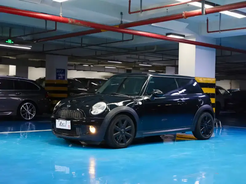 MINI Mini, 2010
