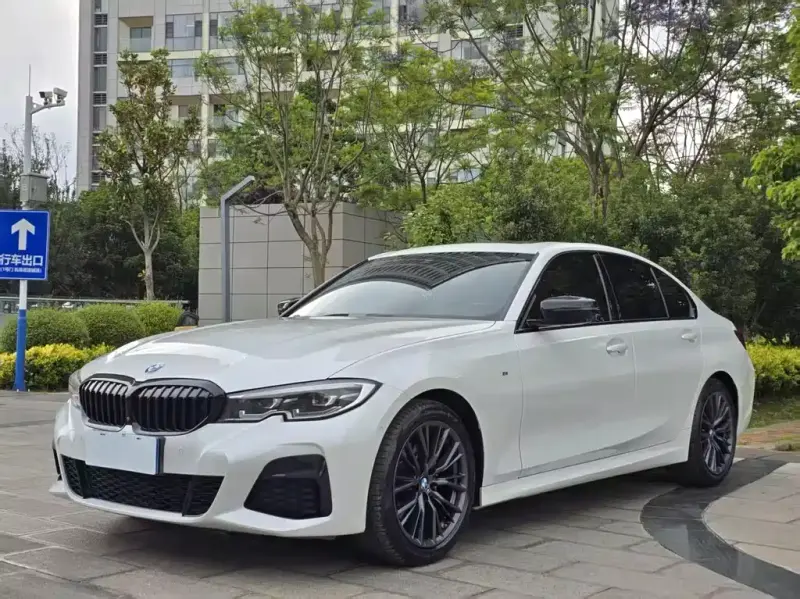 BMW 3 Series, 2021