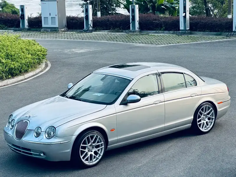 Jaguar S-TYPE, 2005