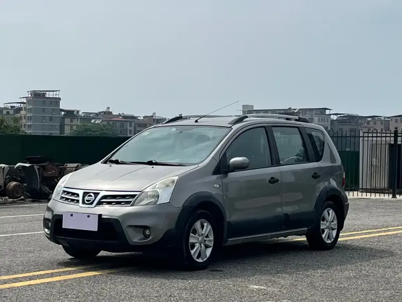 Nissan Livina, 2011