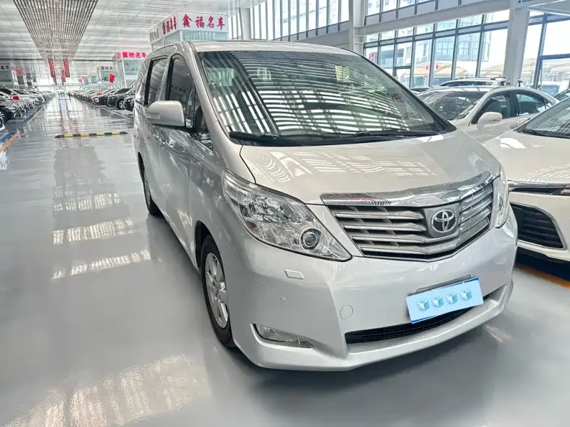 Toyota Alphard, 2011