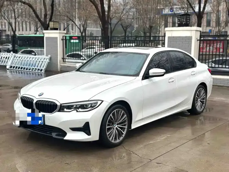 BMW 3 Series, 2022