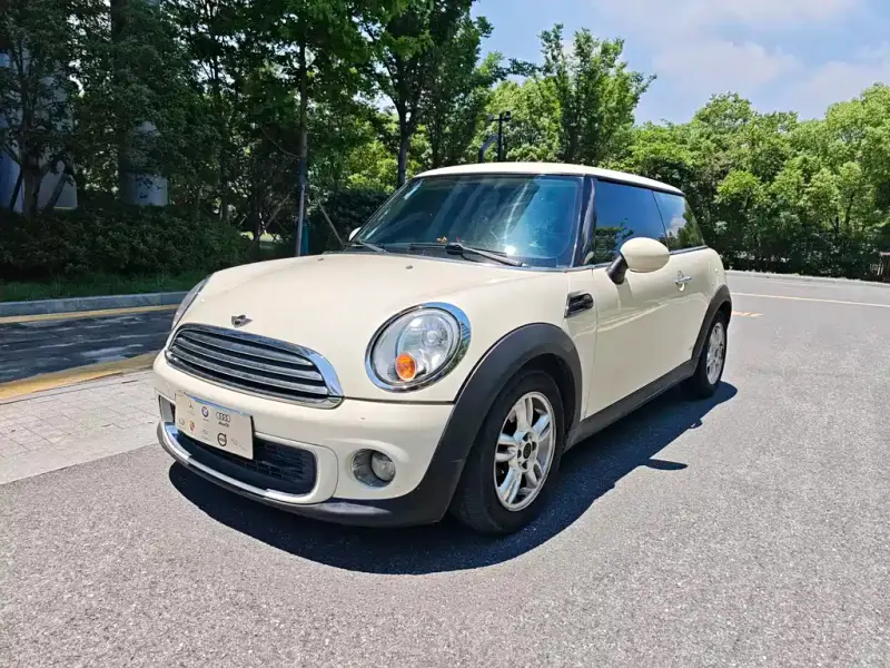 MINI Mini, 2012
