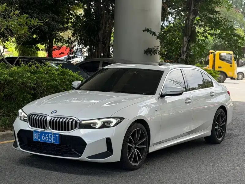 BMW 3 Series, 2023