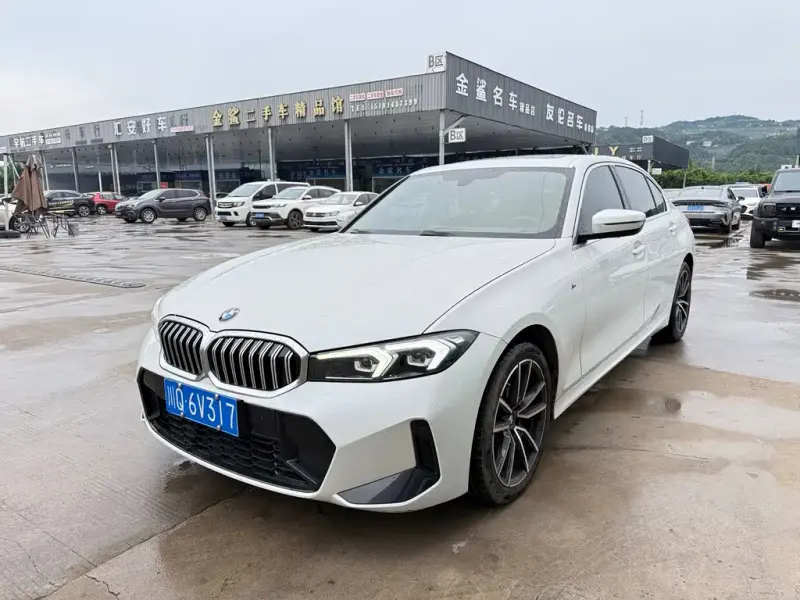 BMW 3 Series, 2023