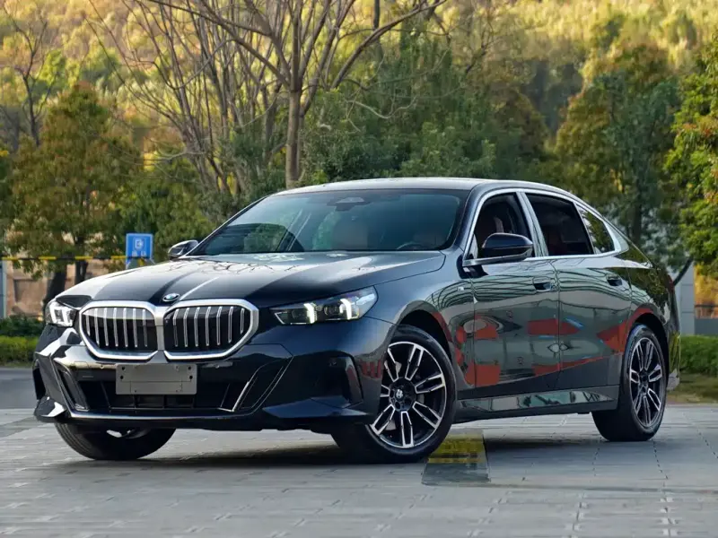 BMW 5 Series, 2024