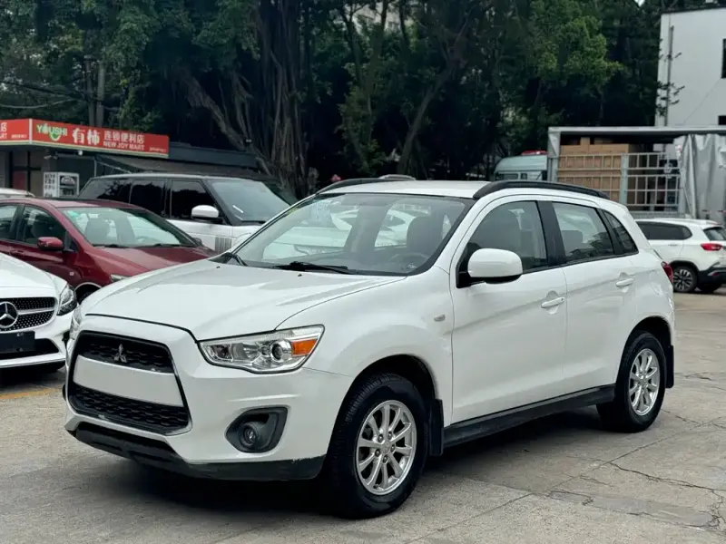 Mitsubishi ASX, 2015