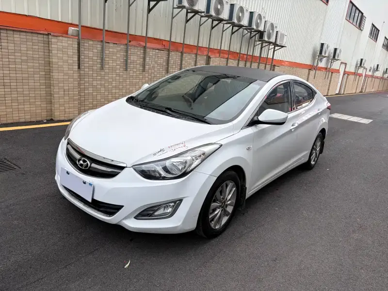Hyundai Elantra Langdong, 2015