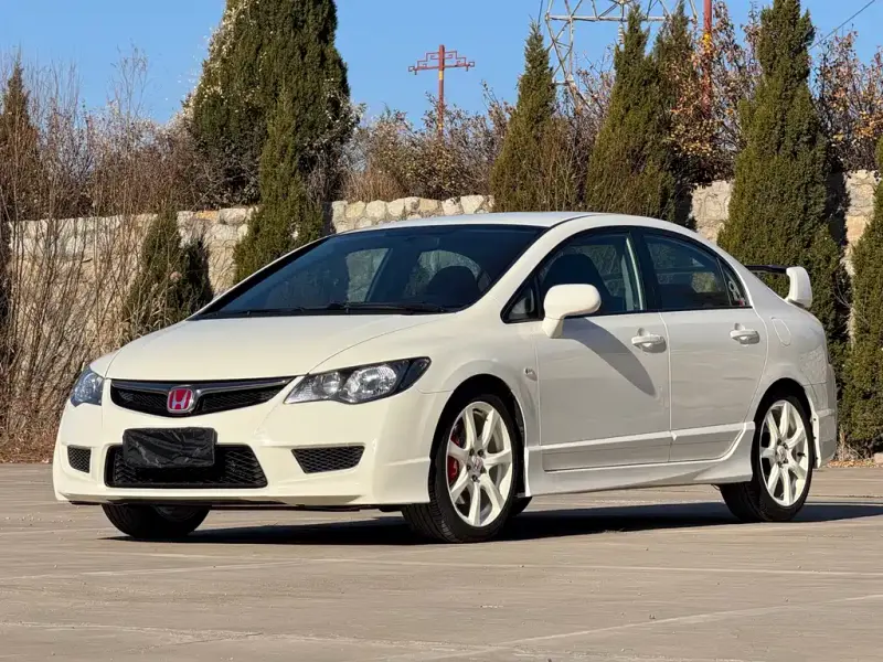 Ciimo CIIMO 2015 версия 1.8L механика Комфорт, 2015 — фото 1