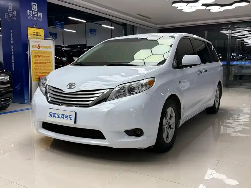 Toyota Sienna, 2015