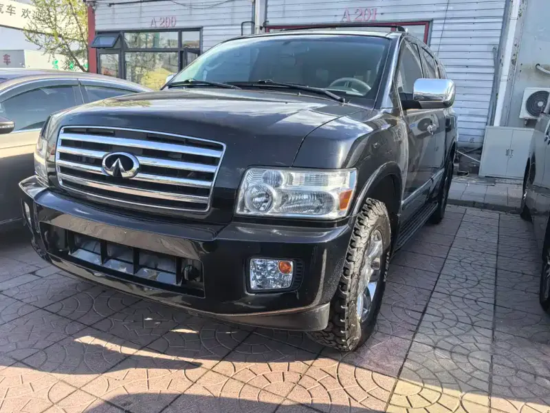 Infiniti QX, 2005