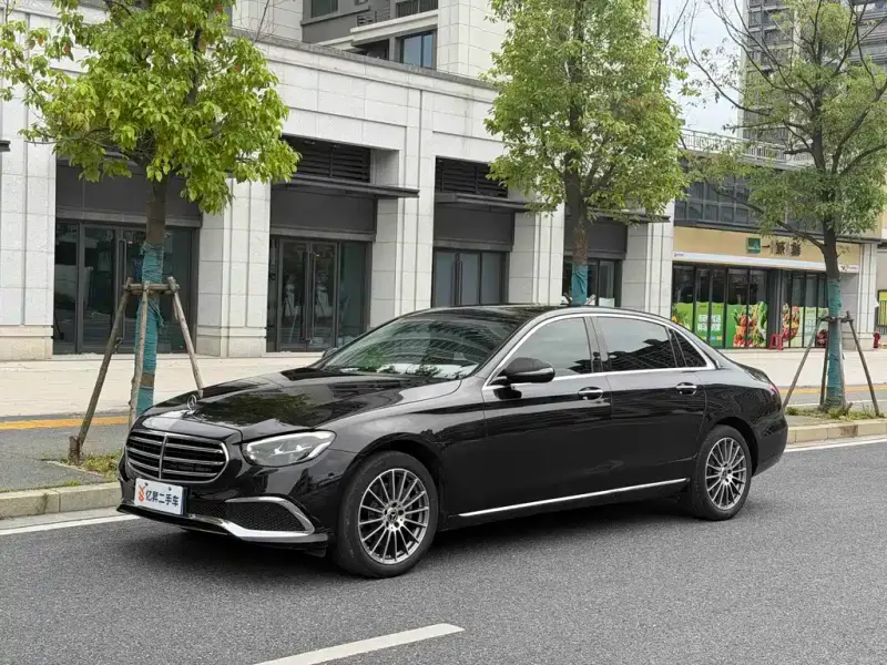 Mercedes-Benz E-Class, 2022