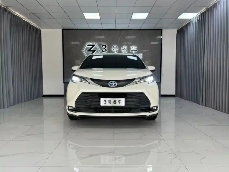 Toyota Sienna, 2022