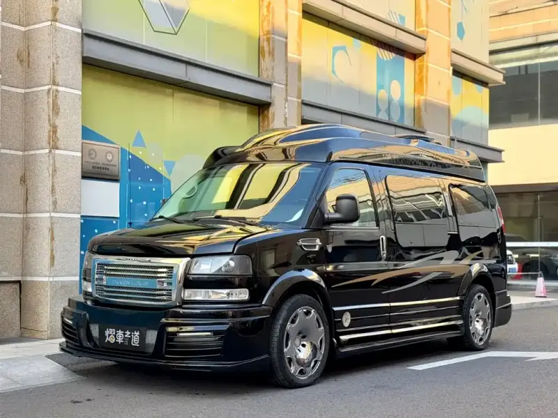 GMC Savana, 2018
