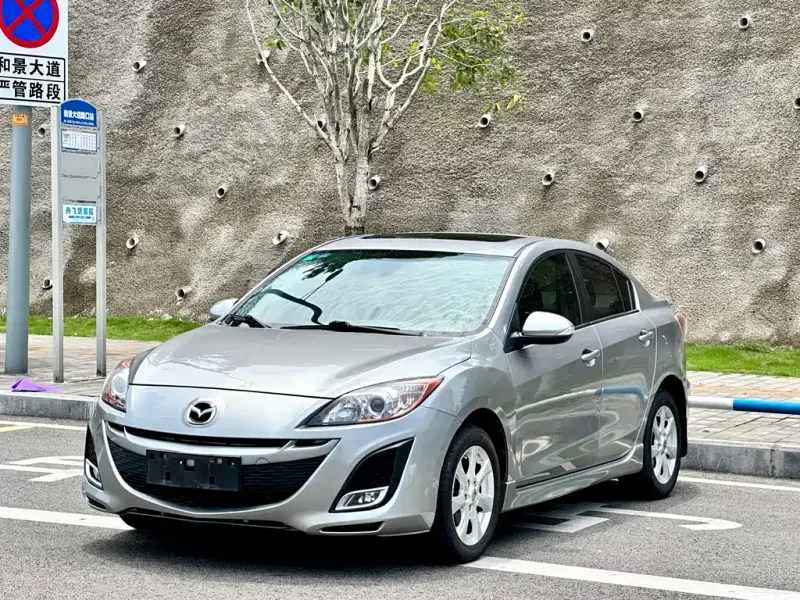 Mazda 3 Xingcheng, 2013