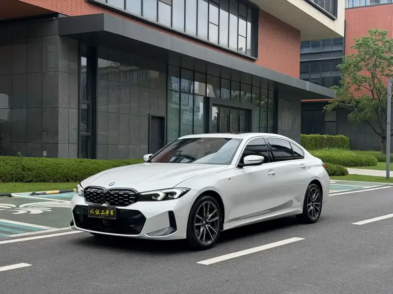 BMW 3 Series, 2025